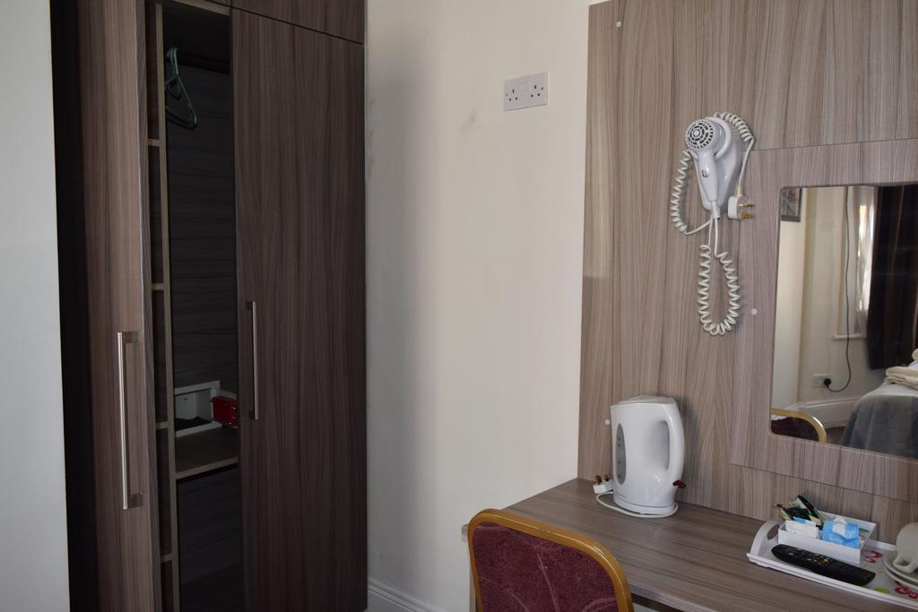 Holland Park Hotel London Room photo